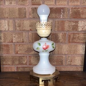 Hand painted floral White and Pink Table Lamp. Milkglass. EST 1950’s